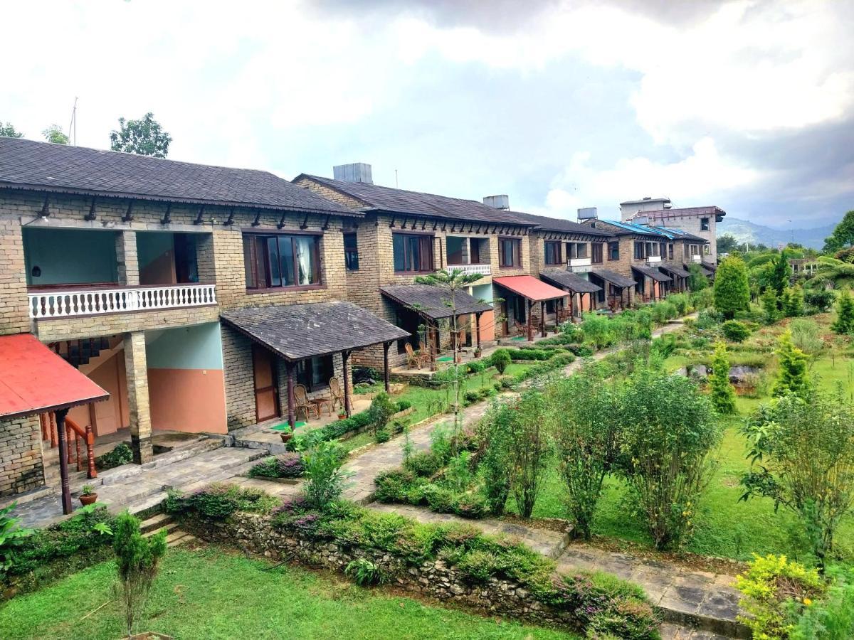 Himalayan Deurali Resort Похара Екстериор снимка