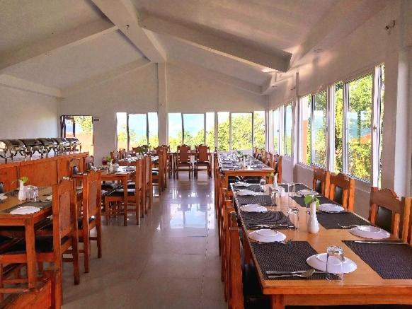 Himalayan Deurali Resort Похара Екстериор снимка