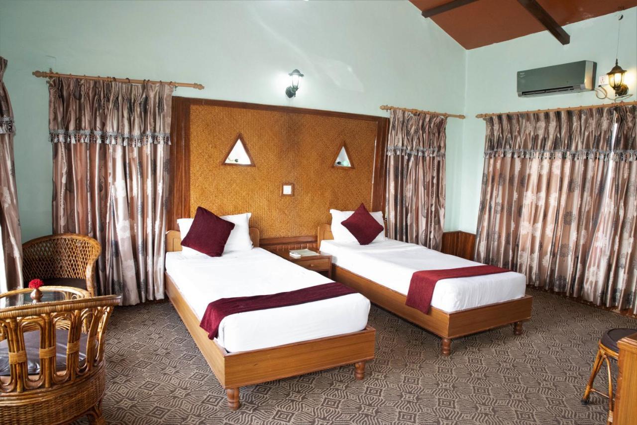 Himalayan Deurali Resort Похара Екстериор снимка