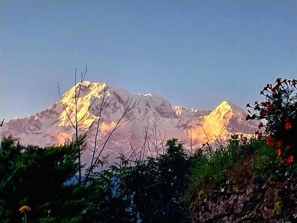 Himalayan Deurali Resort Похара Екстериор снимка