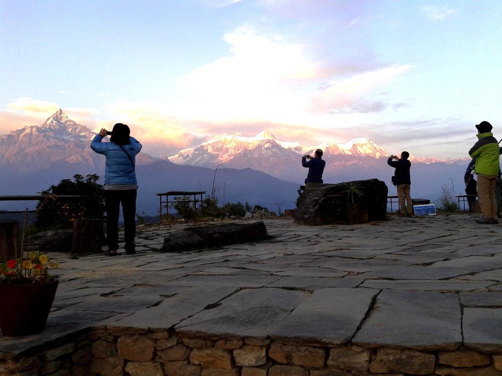 Himalayan Deurali Resort Похара Екстериор снимка