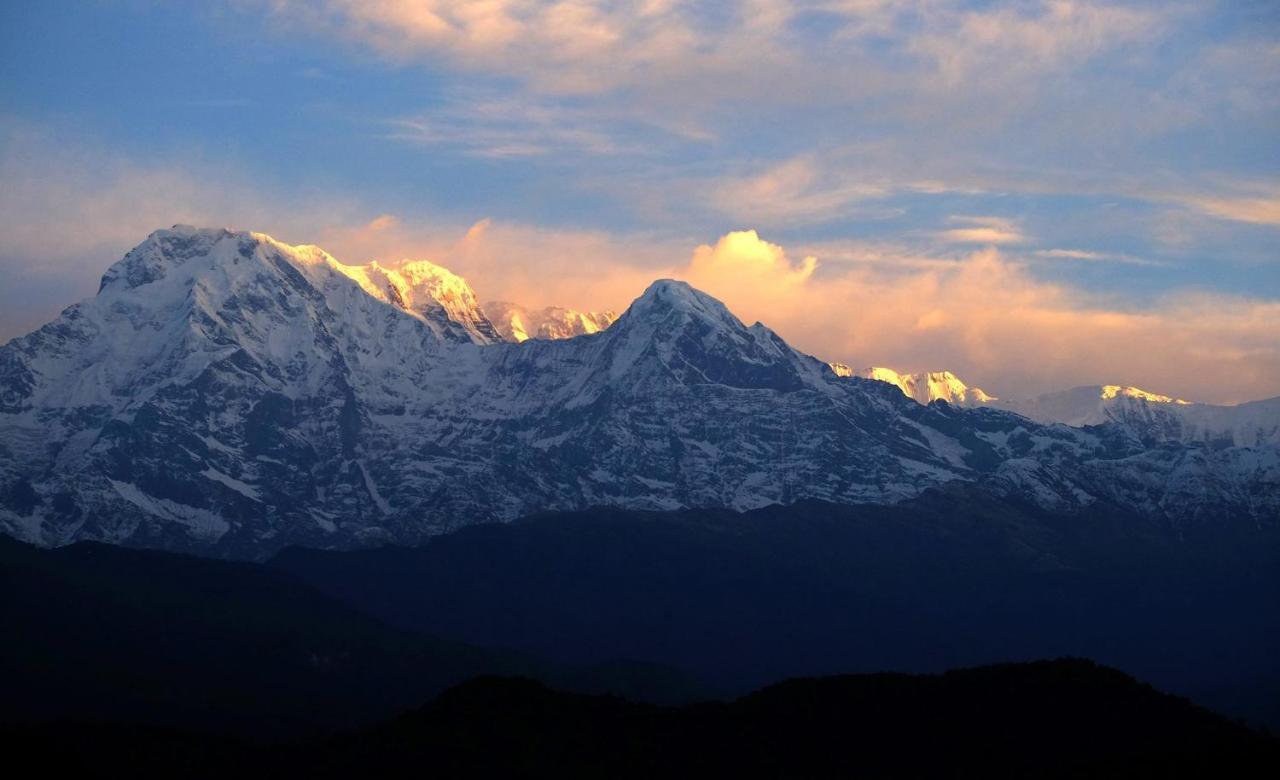 Himalayan Deurali Resort Похара Екстериор снимка
