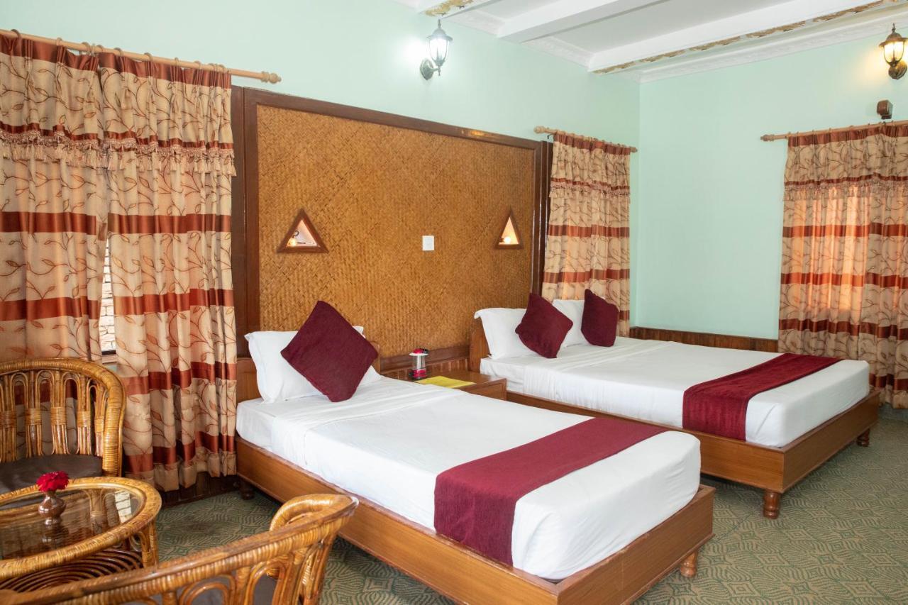 Himalayan Deurali Resort Похара Екстериор снимка